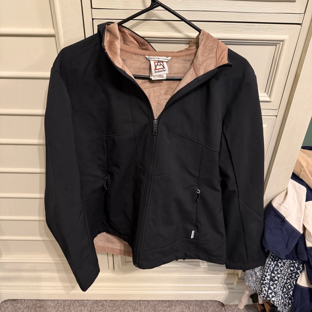 Avalanche Black and Tan Hooded Jacket